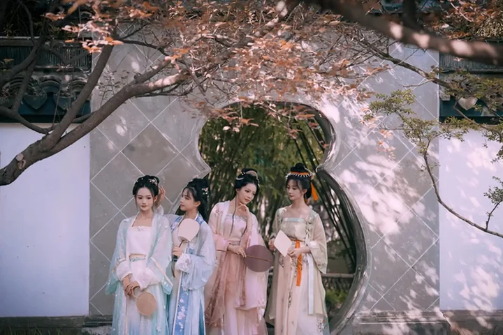 使用步骤旁的观影氛围配图